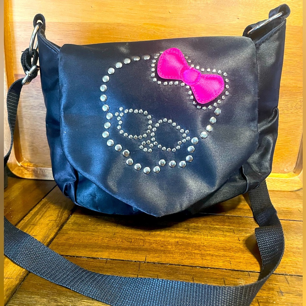 Monster High adjustable crossbody purse. Excellent condition!